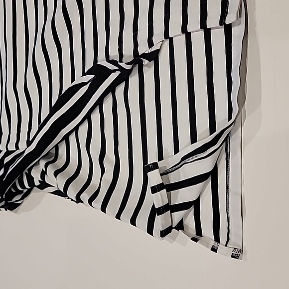 Derek Lam Floppy Ruffle Nautical Stripe Short Sleeve Top Navy White S/P - Picture 11 of 12